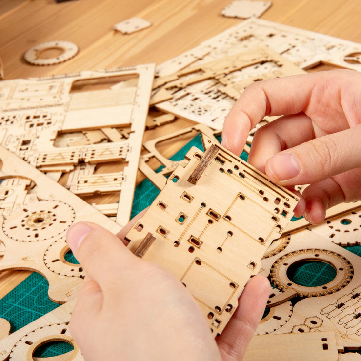 Robotime Rolife Rotatable Ferris Wheel – 232pcs DIY 3D Wooden Model Kit