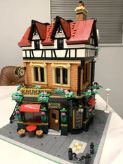 Tudor Corner Modular Building Set – 3266pcs Creative Expert Street View Bricks