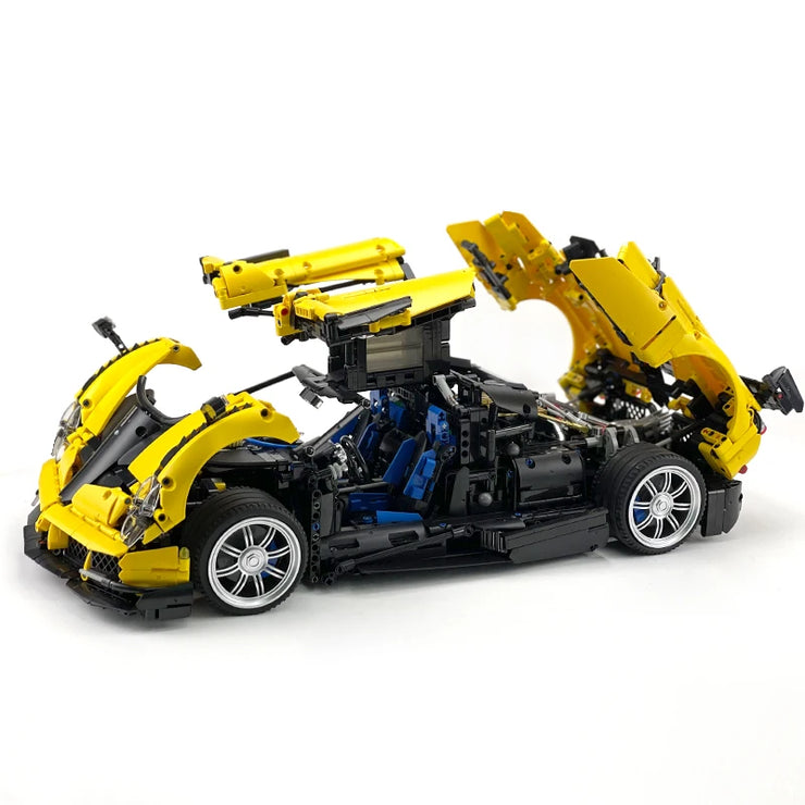MOC 002 Super Sports Car Hypercar Huayra Model Building Blocks 4708 Pcs