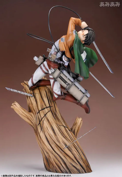 28cm Attack on Titans Levi Ackerman Action Anime Figura Kawai Eren Jaege Mikasa Ackerman The Armored Titan Figure