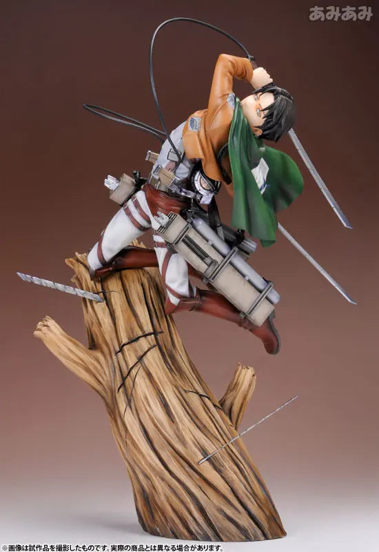 28cm Attack on Titans Levi Ackerman Action Anime Figura Kawai Eren Jaege Mikasa Ackerman The Armored Titan Figure