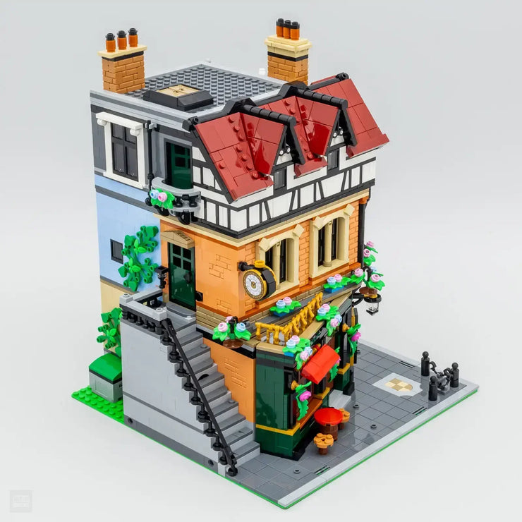 Tudor Corner Modular Building Set – 3266pcs Creative Expert Street View Bricks