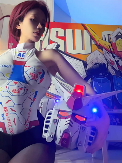 Vol.1 RX-78-02 Cyberpunk Mech Robot Helmet – 1:1 Scale Cosplay Mask with Light Touch Control
