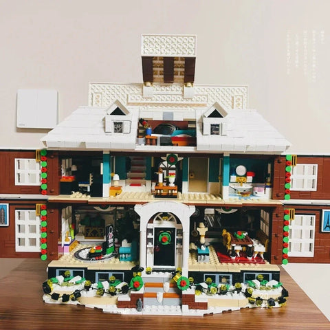 3955 Pcs Home Alone Kevin McCallister’s Home House Model Building Blocks Bricks Toy for Boy Kids Christmas Birthday Gifts