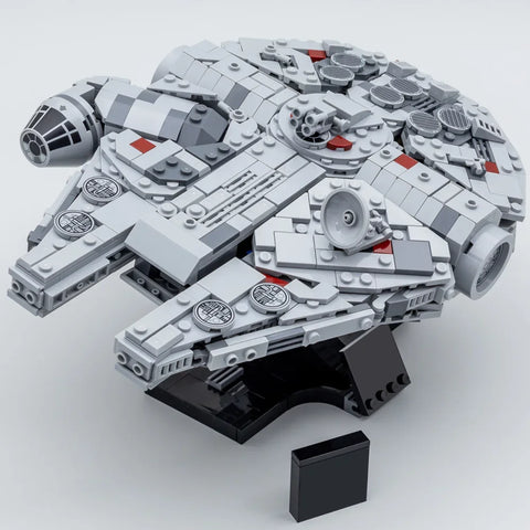 900+ Piece Galaxy Falcon Starfighter – Space Battle Starship Building Block Set
