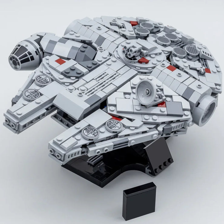 900+ Piece Galaxy Falcon Starfighter – Space Battle Starship Building Block Set