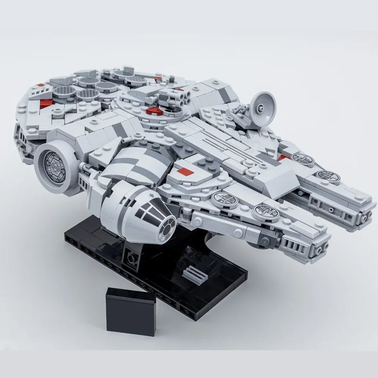 900+ Piece Galaxy Falcon Starfighter – Space Battle Starship Building Block Set