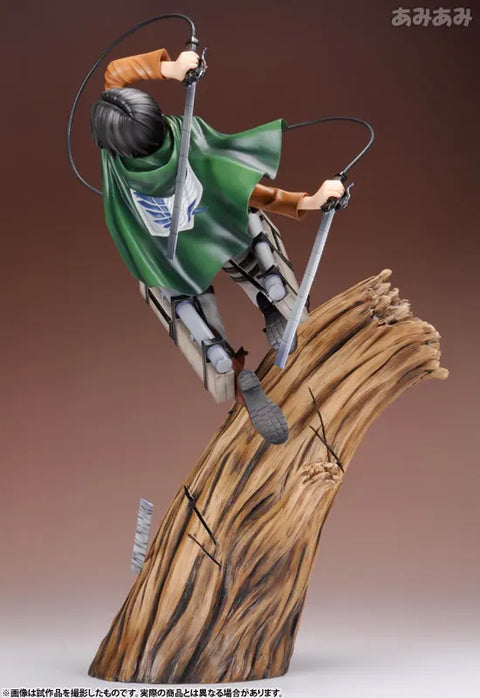 28cm Attack on Titans Levi Ackerman Action Anime Figura Kawai Eren Jaege Mikasa Ackerman The Armored Titan Figure