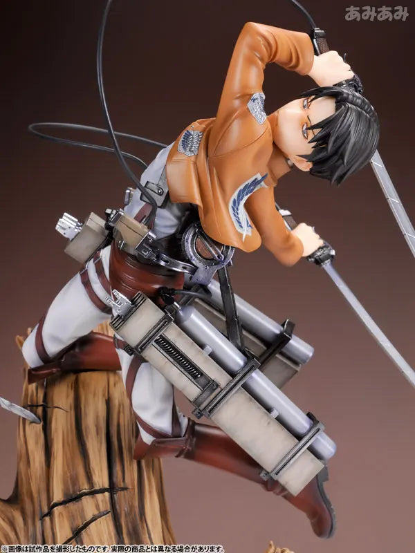 28cm Attack on Titans Levi Ackerman Action Anime Figura Kawai Eren Jaege Mikasa Ackerman The Armored Titan Figure